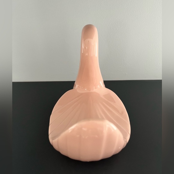 Vintage Pink Swan Towel Holder - Picture 6 of 8
